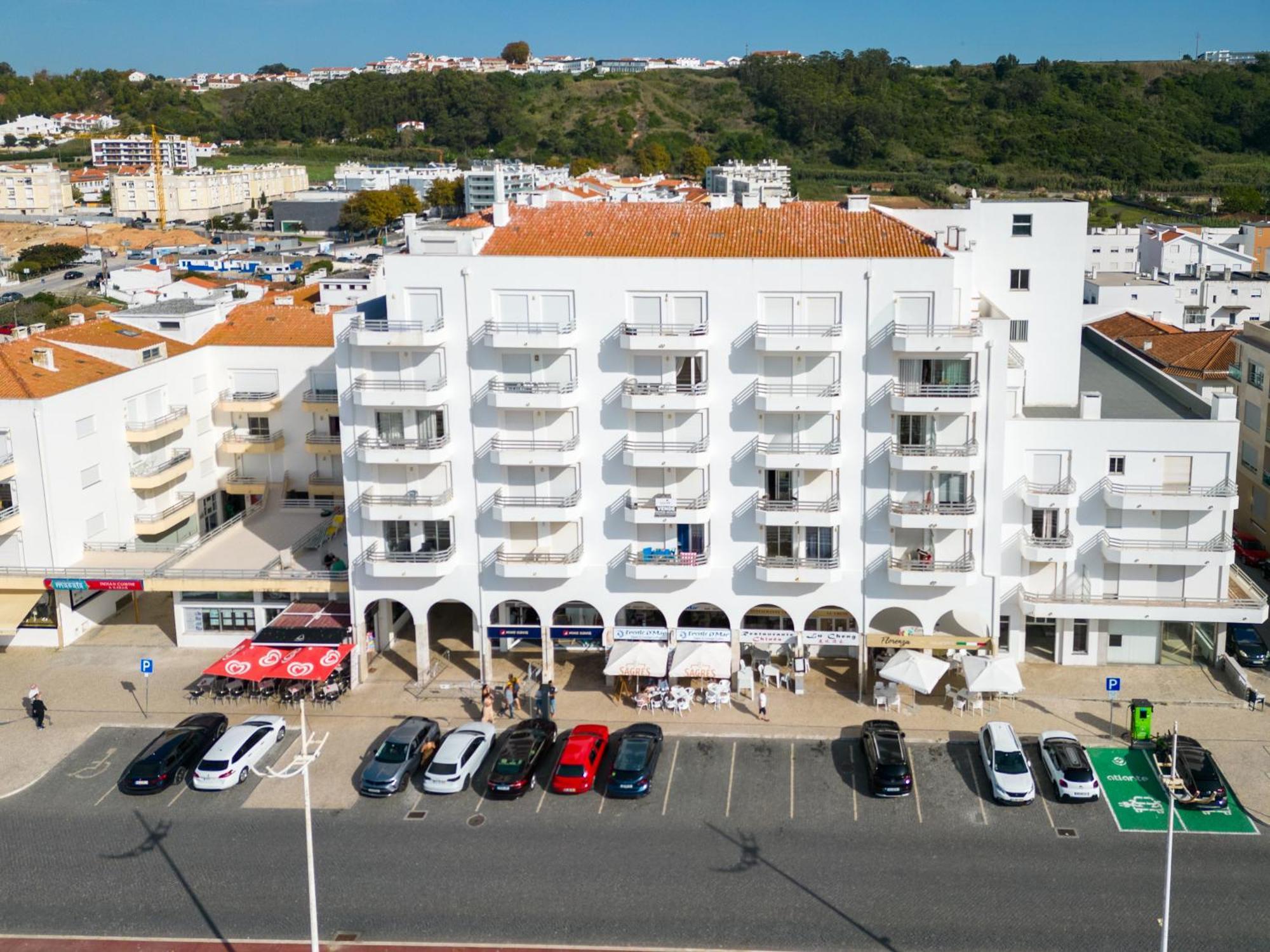 T2 Dina'S Place Nazaré Esterno foto